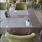 Unicornis Hotel Eger