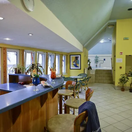 Unicornis 3* 에게르