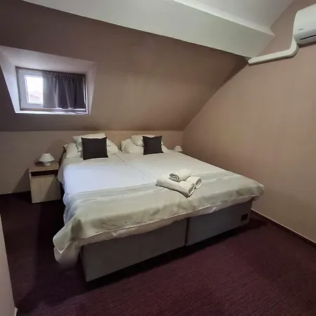 Hotel Unicornis