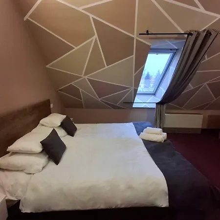 Unicornis Hotel Eger