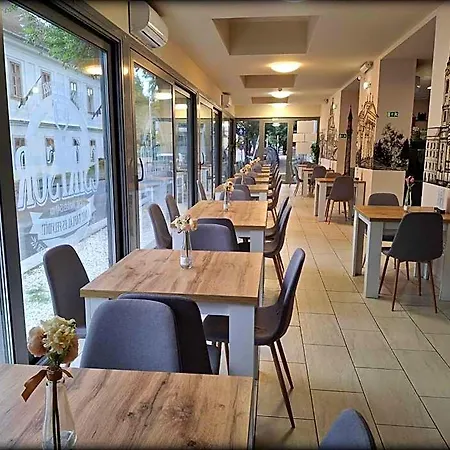 独角酒店 3*