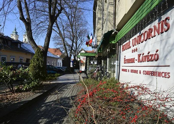 Unicornis Hotel 3*